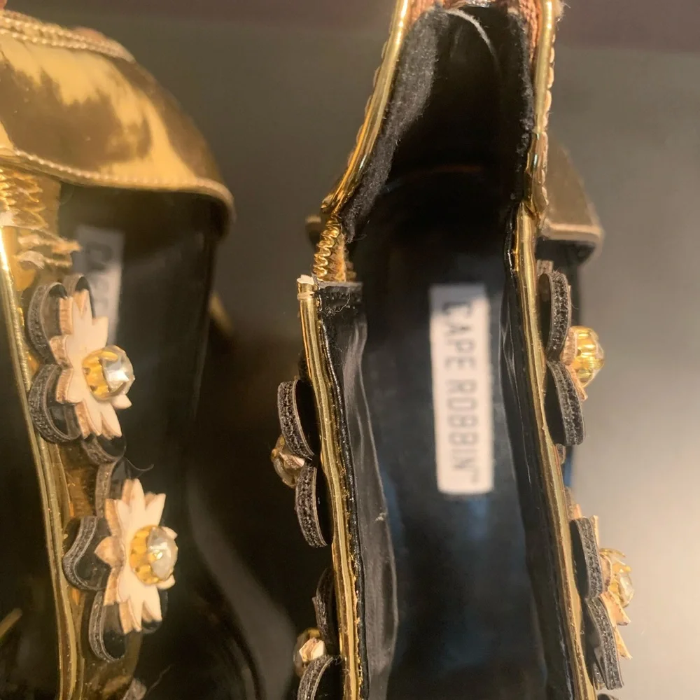 Cape Robbin Gold and Black Floral Heels - Picture 7 of 12